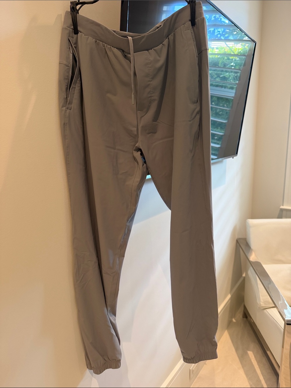 lululemon athletica Men's Light Gray Jogger Pants